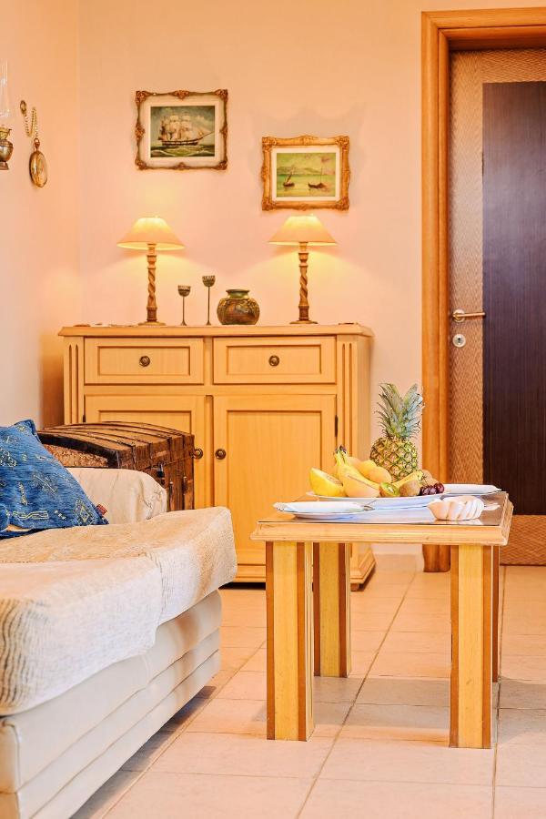 Néa Péramos Villa Mariellie מראה חיצוני תמונה